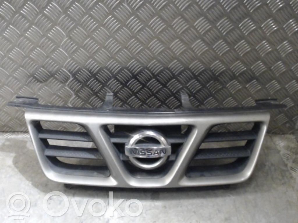 Nissan X-Trail T30 Front grill 