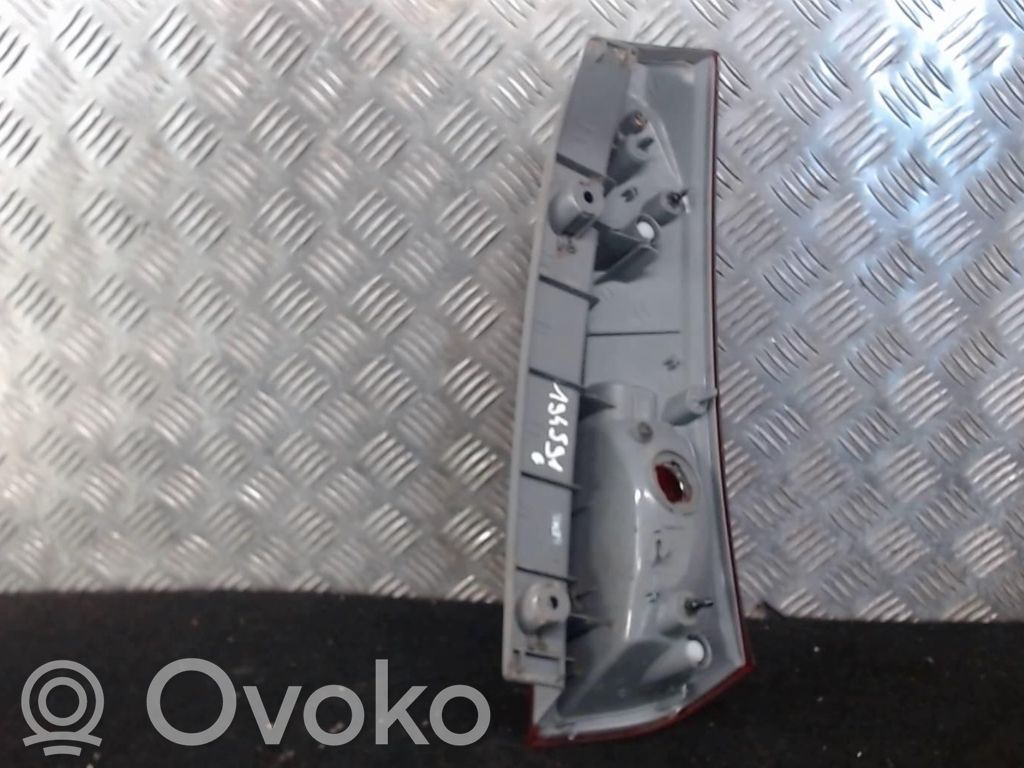 KIA Ceed Takaluukun takavalot 