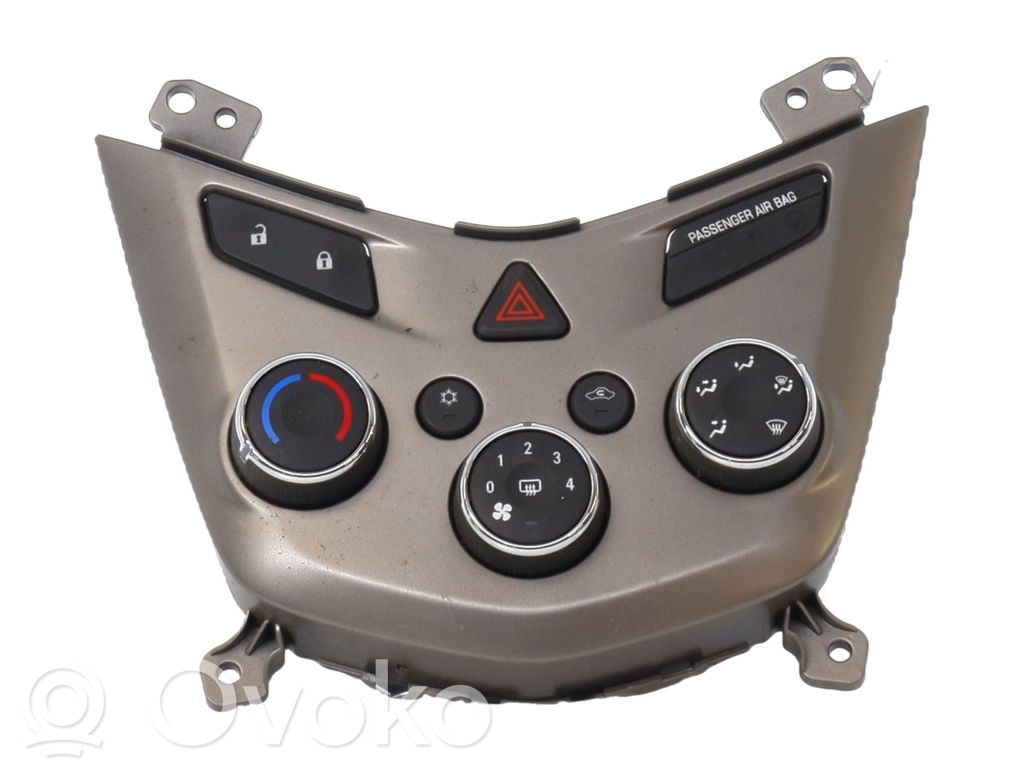 Chevrolet Aveo Climate control unit 
