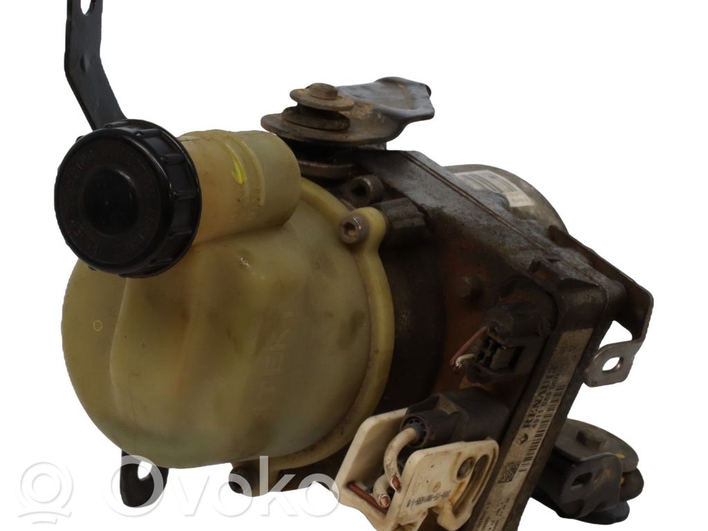 Dacia Duster Ohjaustehostimen pumppu 