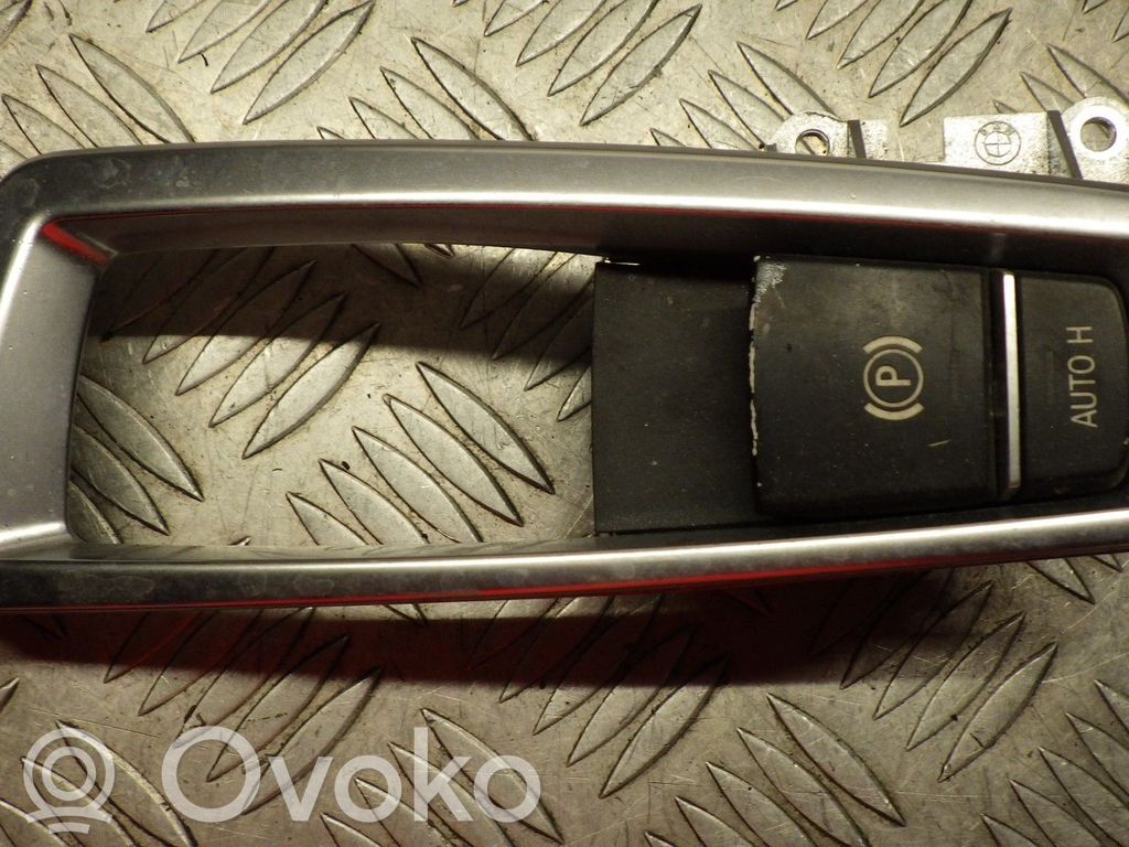 BMW 5 F10 F11 Przycisk / Włącznik hamulca ręcznego 