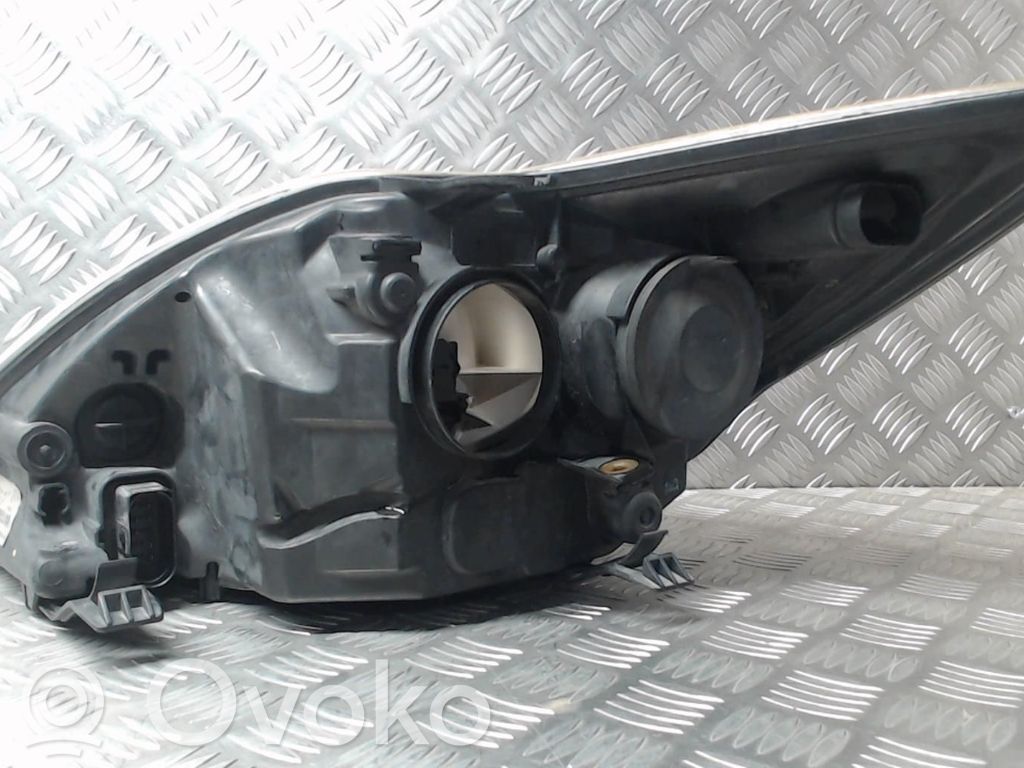 Ford Focus Phare frontale 