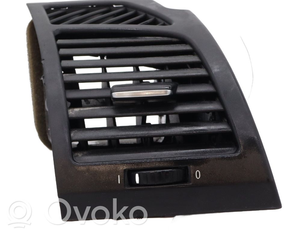 BMW 1 E81 E87 Dash center air vent grill 