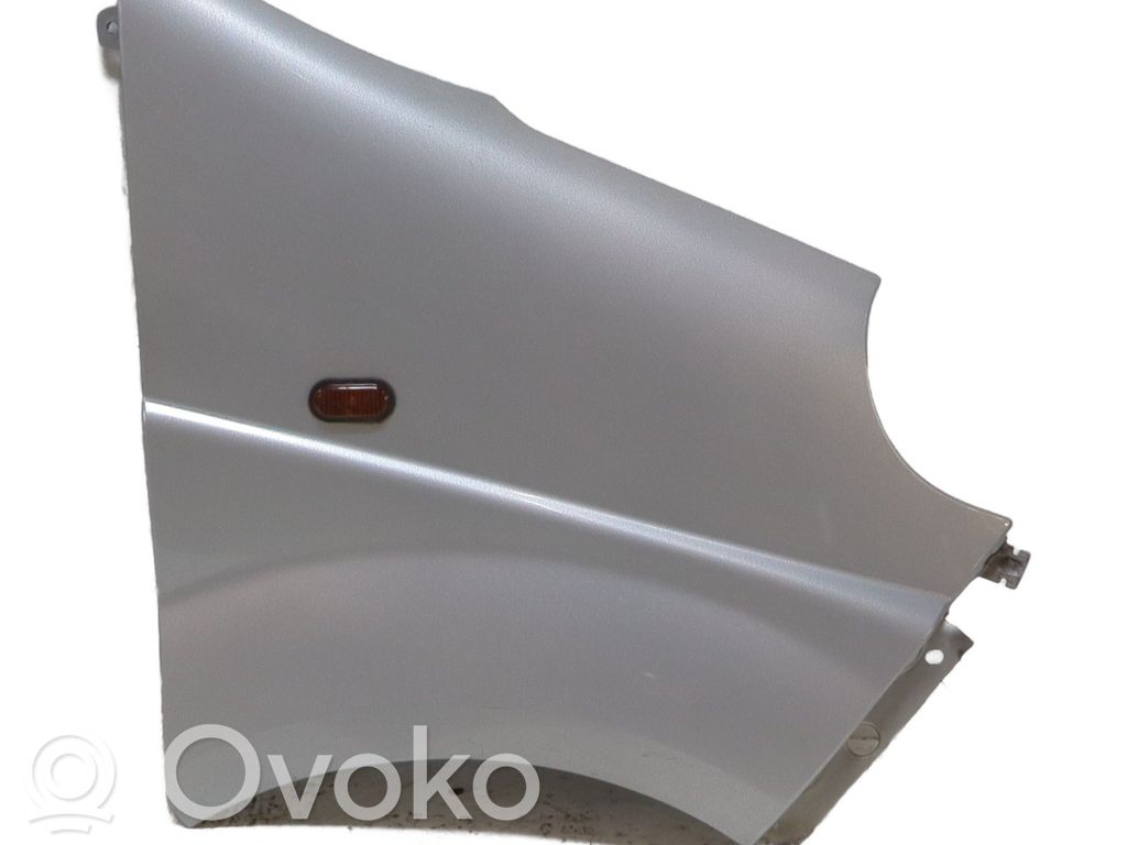 Opel Vivaro Sparnas 