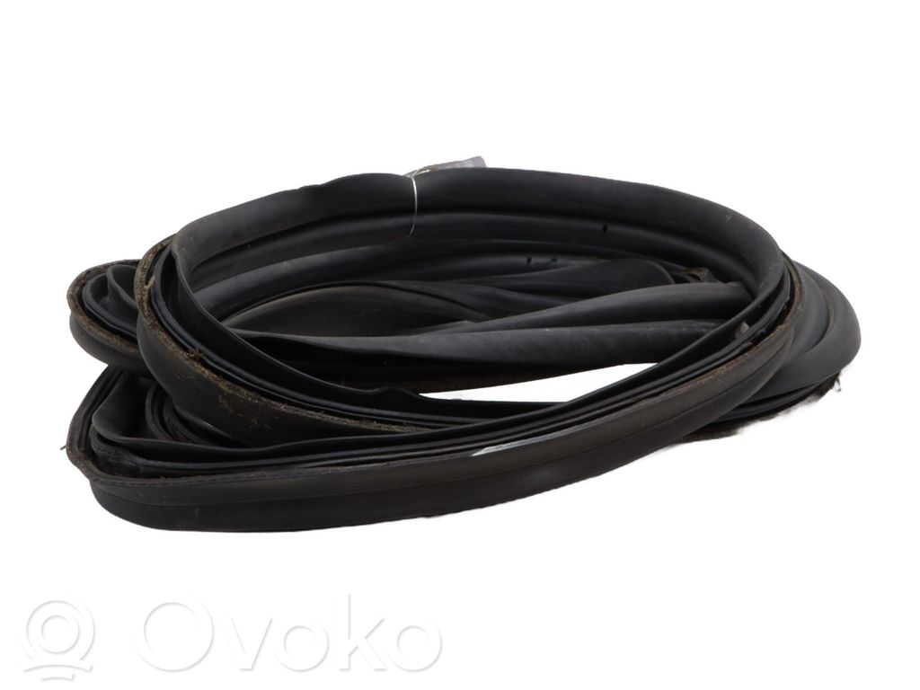 Trunk rubber seal (body)   8707G7