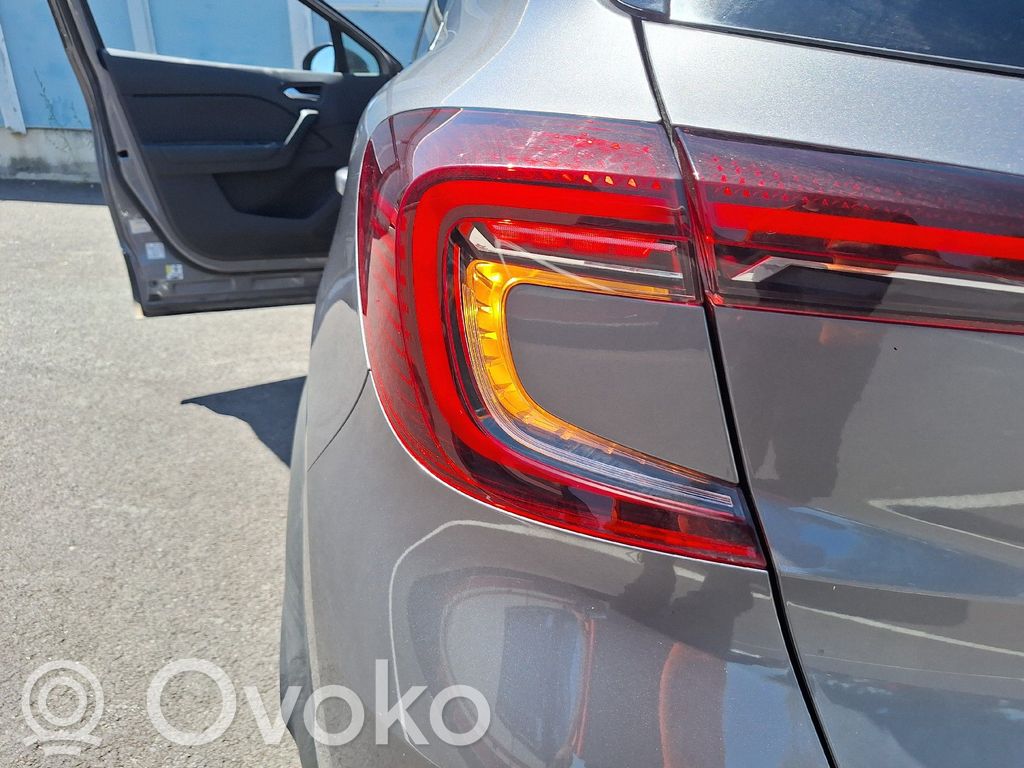 Renault Captur II Rear/tail lights 