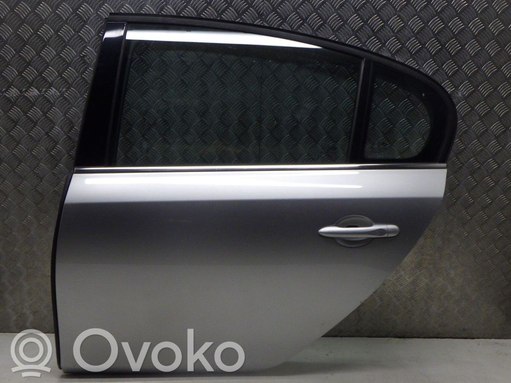 Renault Latitude (L70) Puerta trasera 