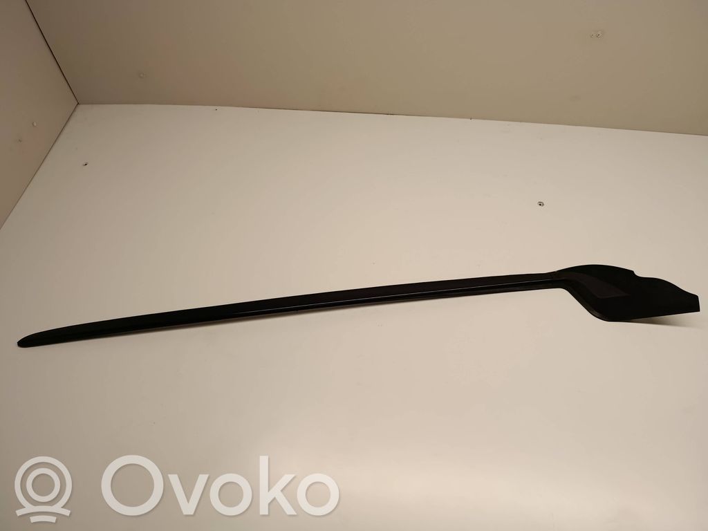 Toyota C-HR I Windshield trim 
