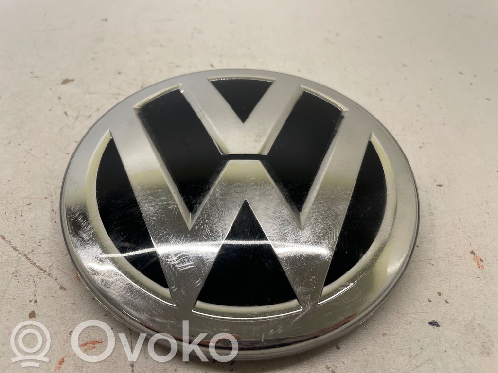 Volkswagen PASSAT B8 Ražotāja emblēma 