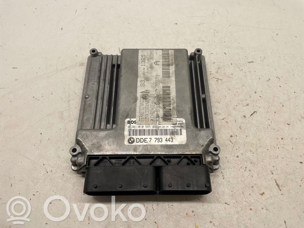 Moottorin ohjainlaite/moduuli   7793443,0281010565,1039S03266