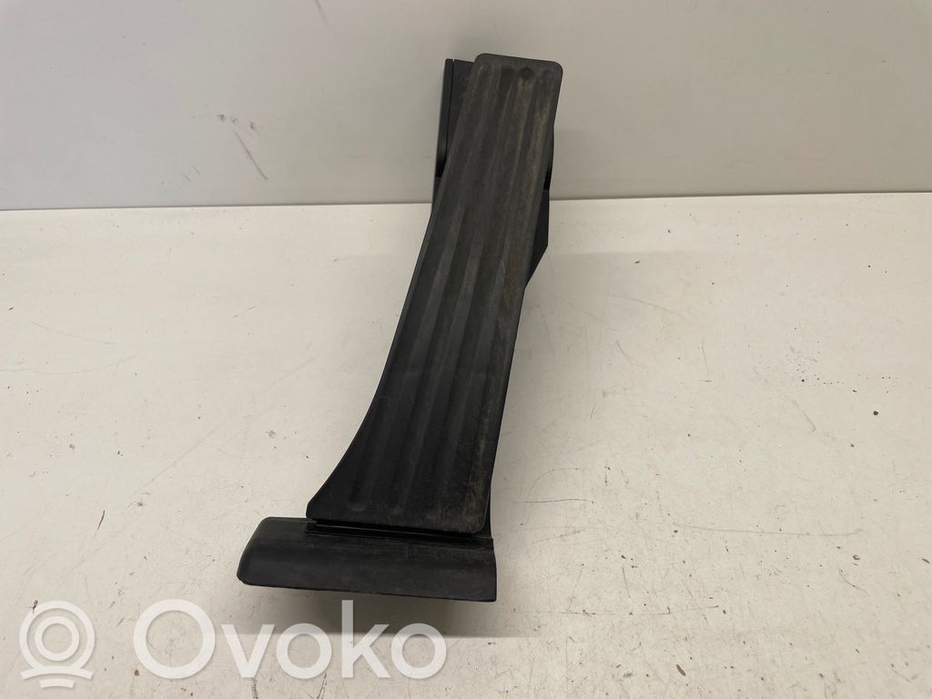 BMW 5 E39 Akceleratoriaus pedalas 