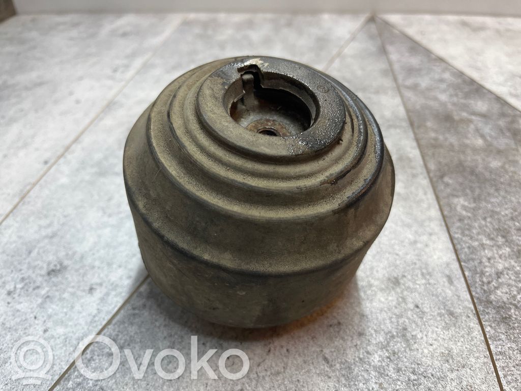 Mercedes-Benz E W211 Engine mount bracket 