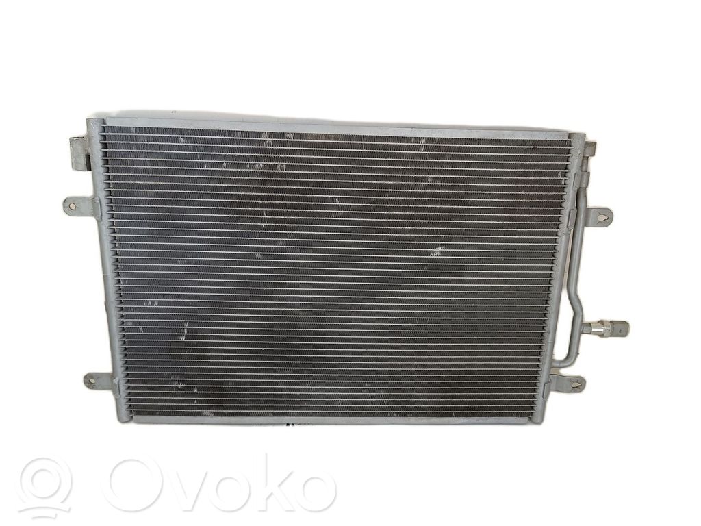 Audi A4 S4 B6 8E 8H Radiator răcire A/C (condensor) 