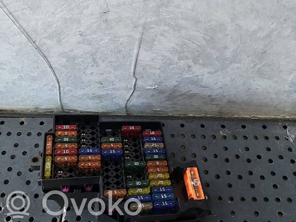 Volkswagen Touareg I Modul siguranțe 