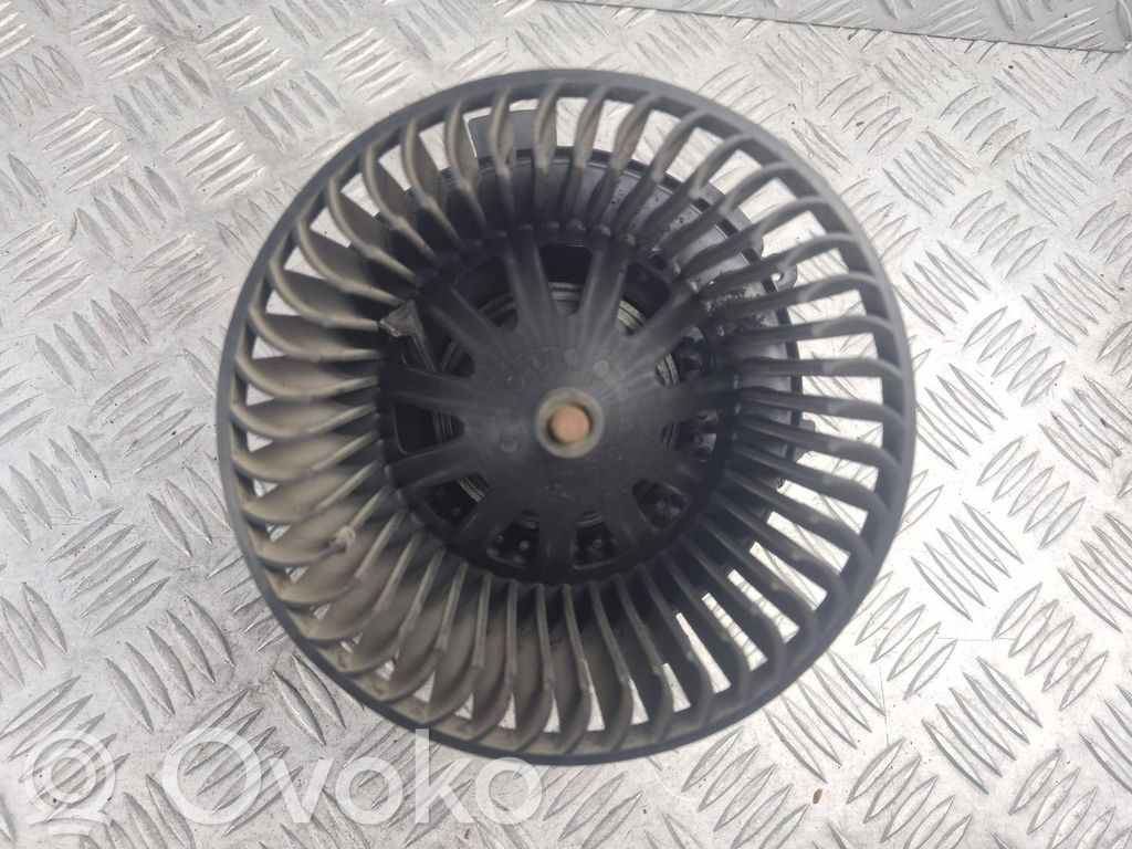 Mazā radiatora ventilators   B6830