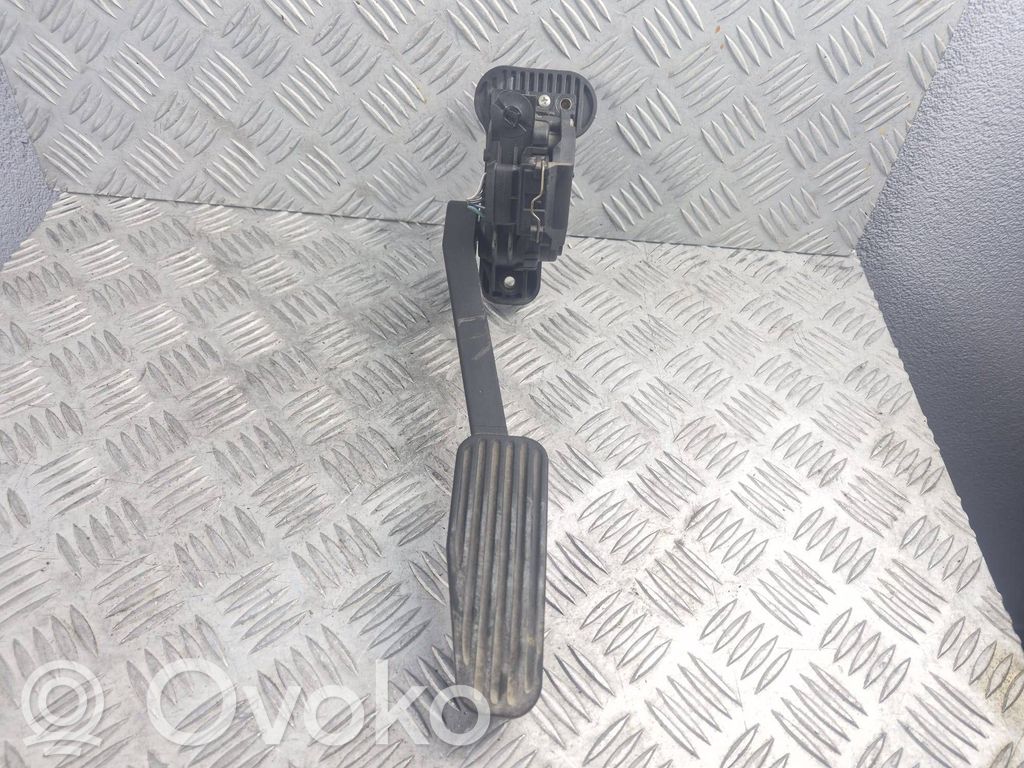 Volvo S60 Accelerator throttle pedal 