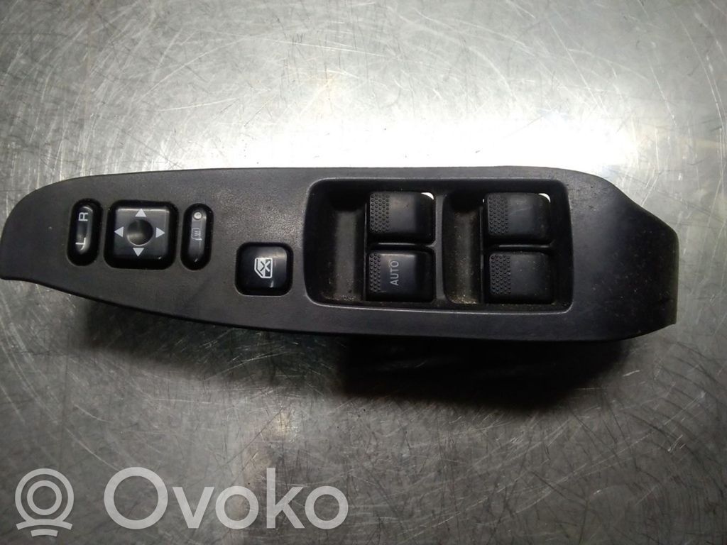 Subaru Legacy Electric window control switch 