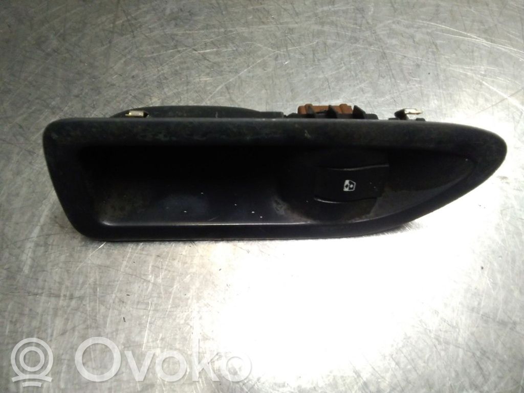 Renault Laguna II Electric window control switch 