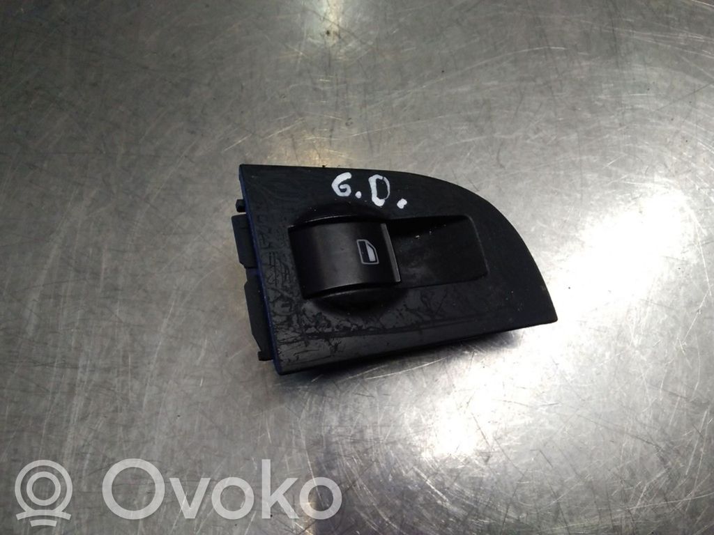 Audi A6 S6 C5 4B Electric window control switch 