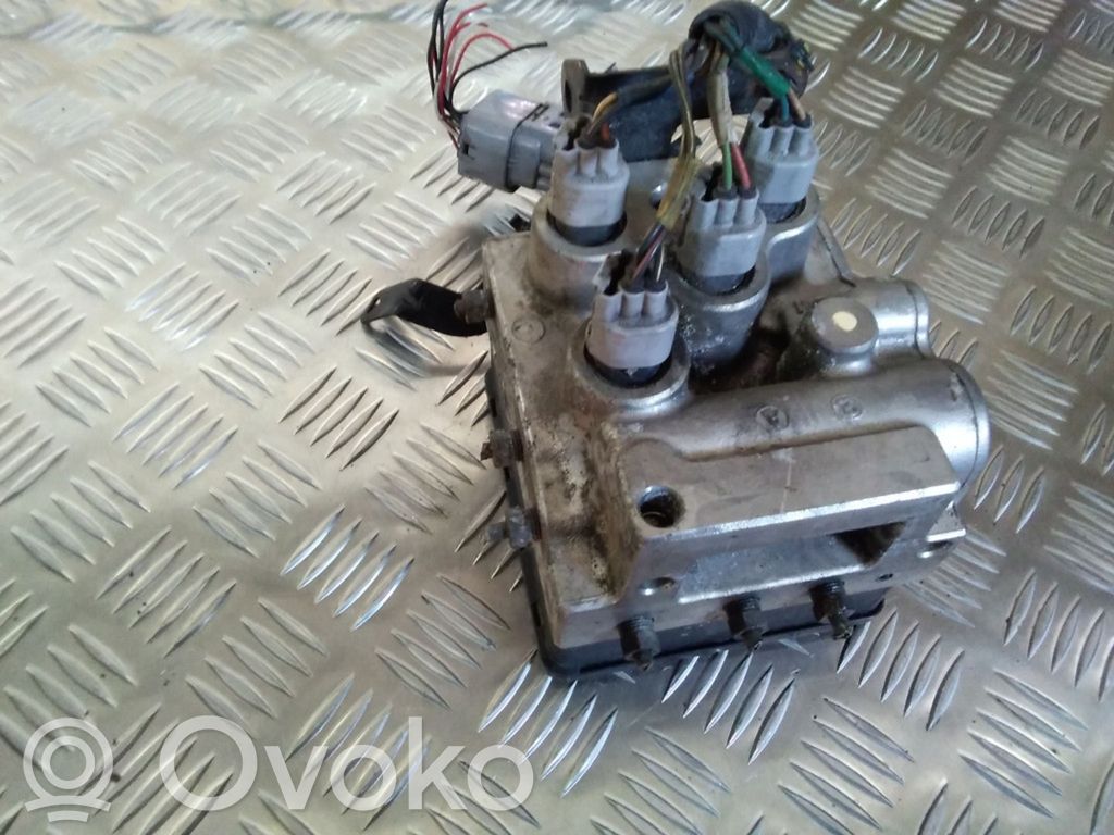 Toyota Prius (XW10) Bomba de ABS 