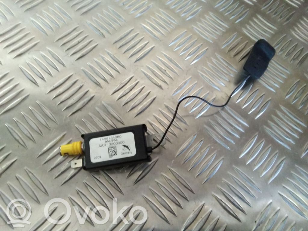 Citroen C8 Pystyantennivahvistin 