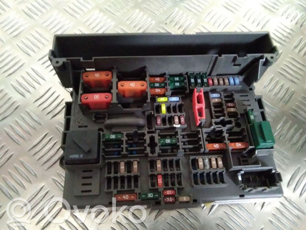 Module de fusibles   17925000000A,911944603,10688710