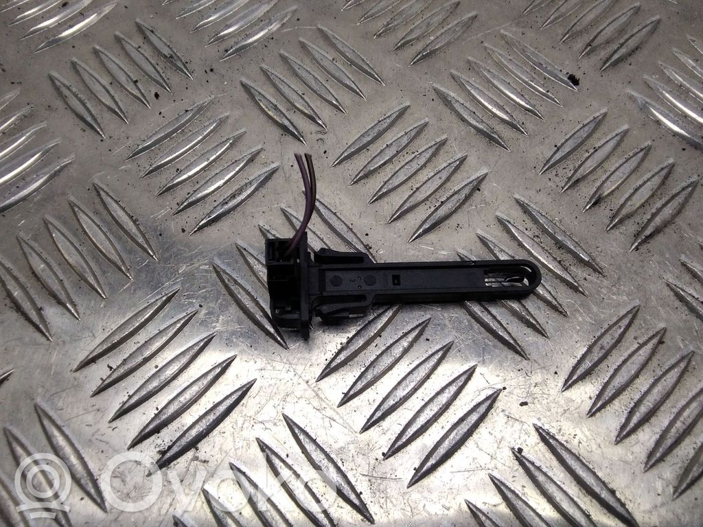 Interior temperature sensor   9116269,990385B