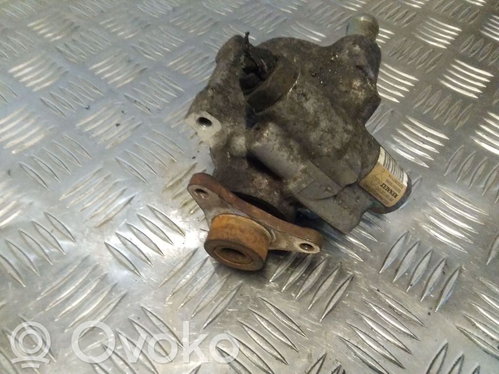 Renault Laguna II Vairo stiprintuvo siurblys 