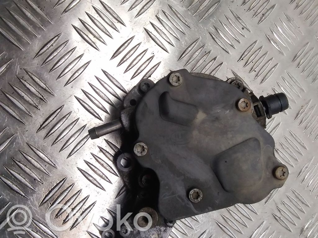 Volkswagen Golf V Fuel injection high pressure pump 