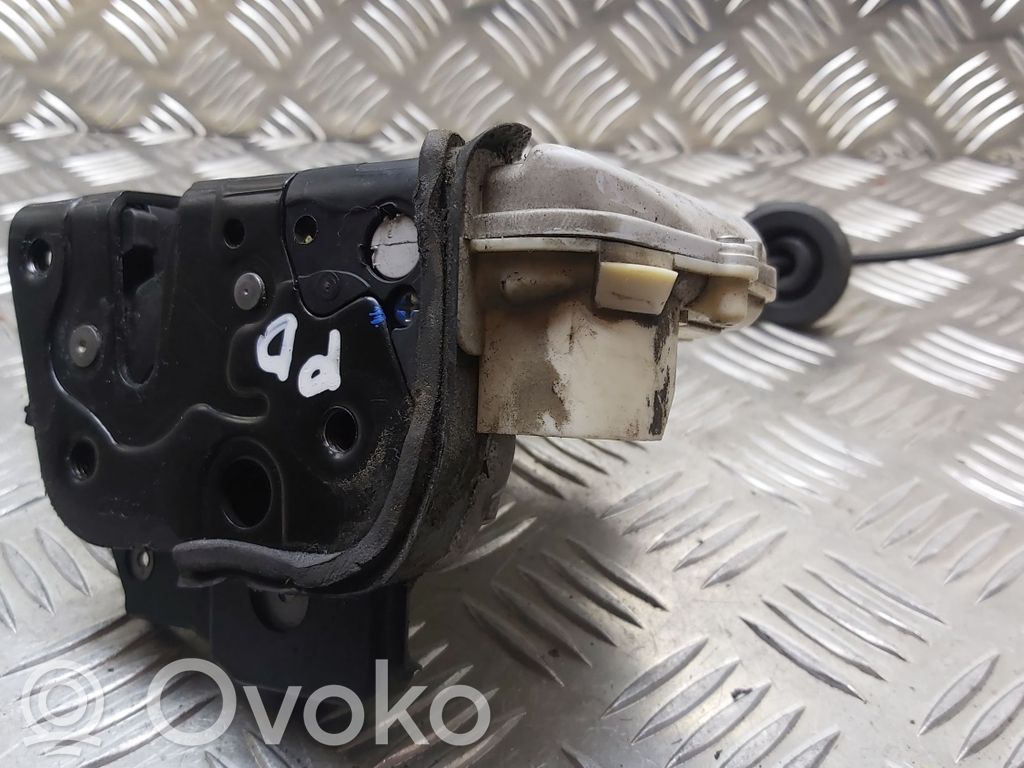 Audi A4 S4 B7 8E 8H Etuoven lukko 