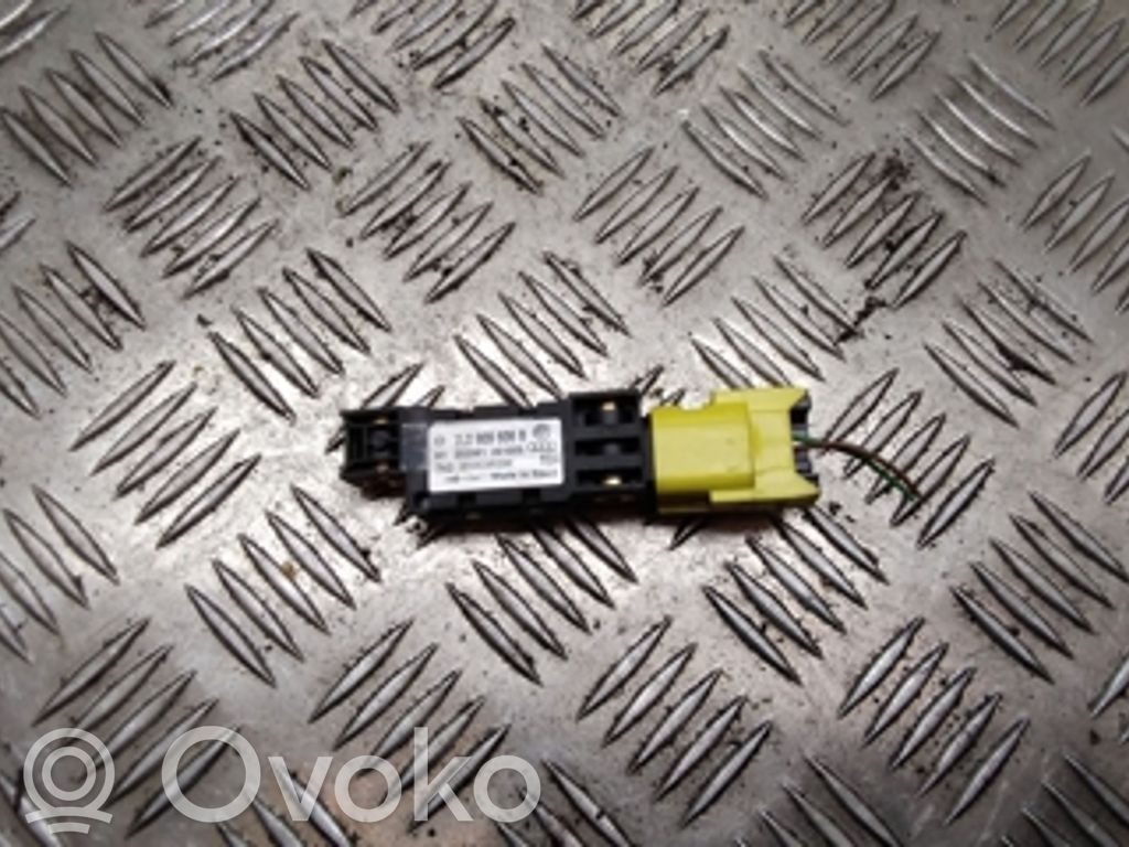 Volkswagen Touareg I Airbag deployment crash/impact sensor 