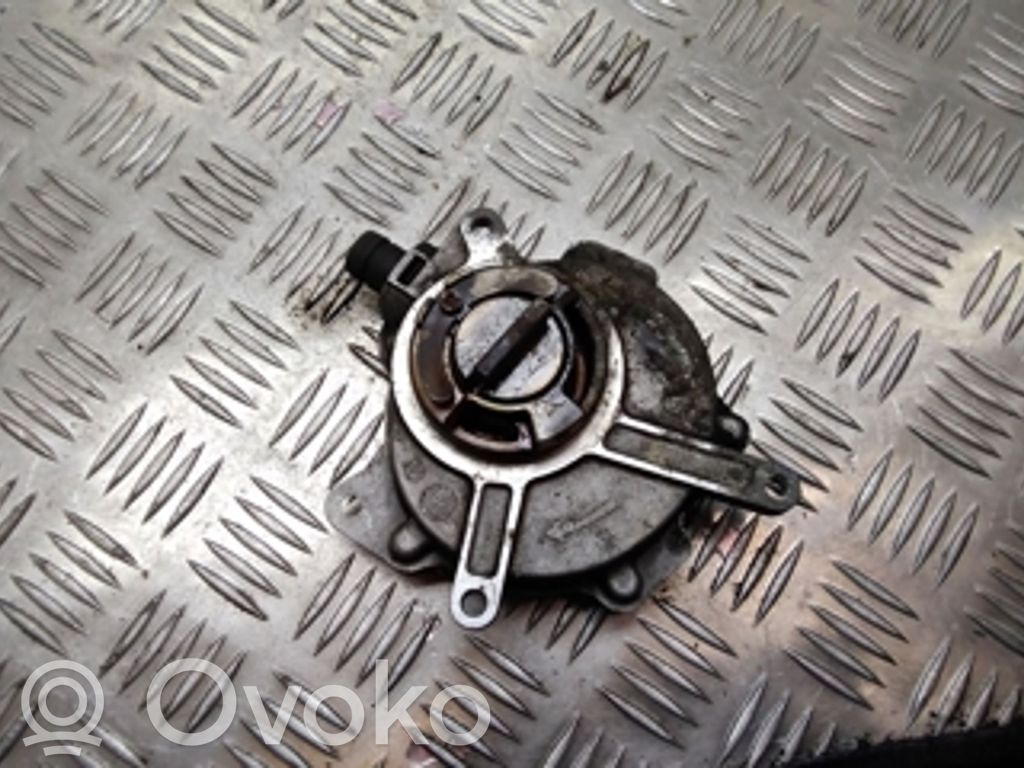 Audi A6 S6 C6 4F Vacuum pump 