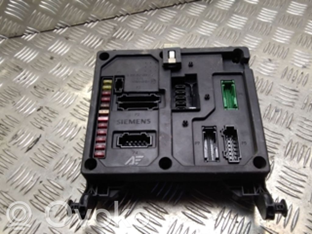 Ford Galaxy Fuse module 
