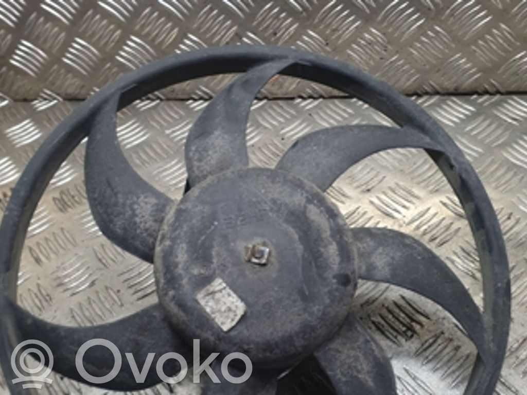 Opel Corsa C Elektrisks radiatoru ventilators 