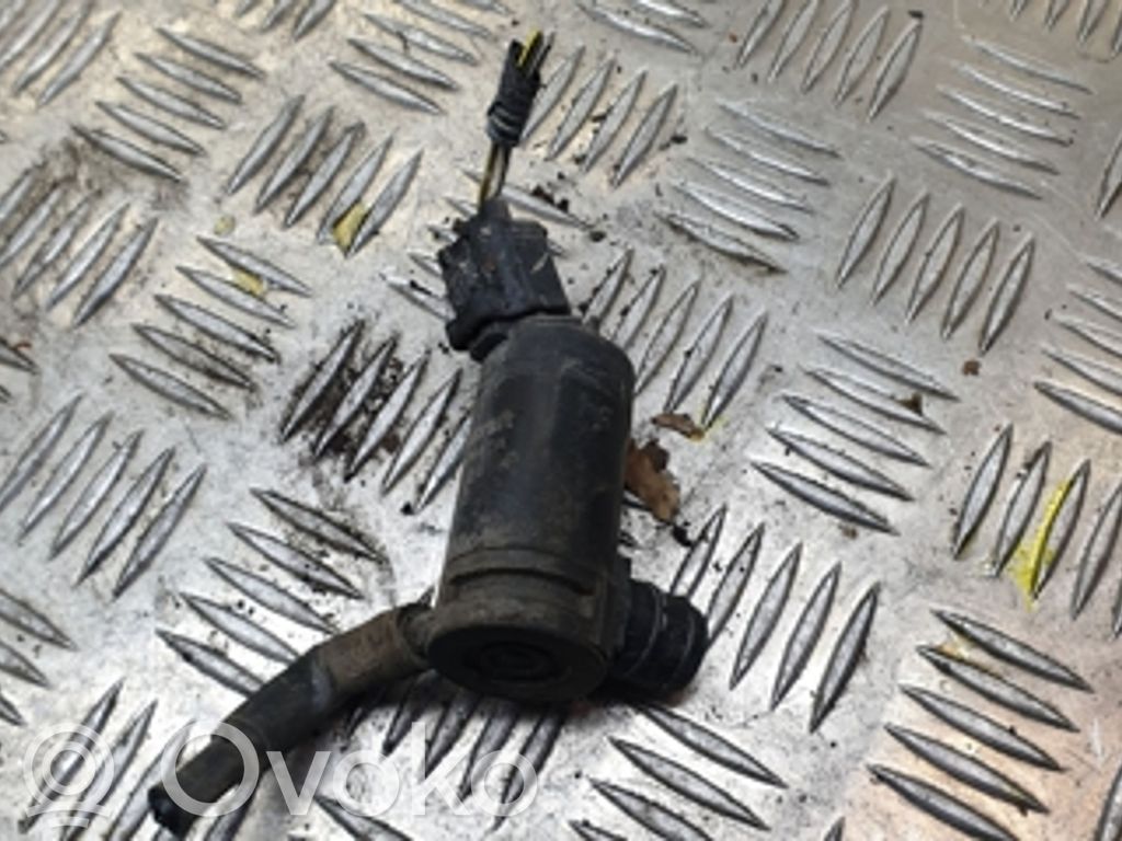 Ford Focus Windscreen/windshield washer pump 