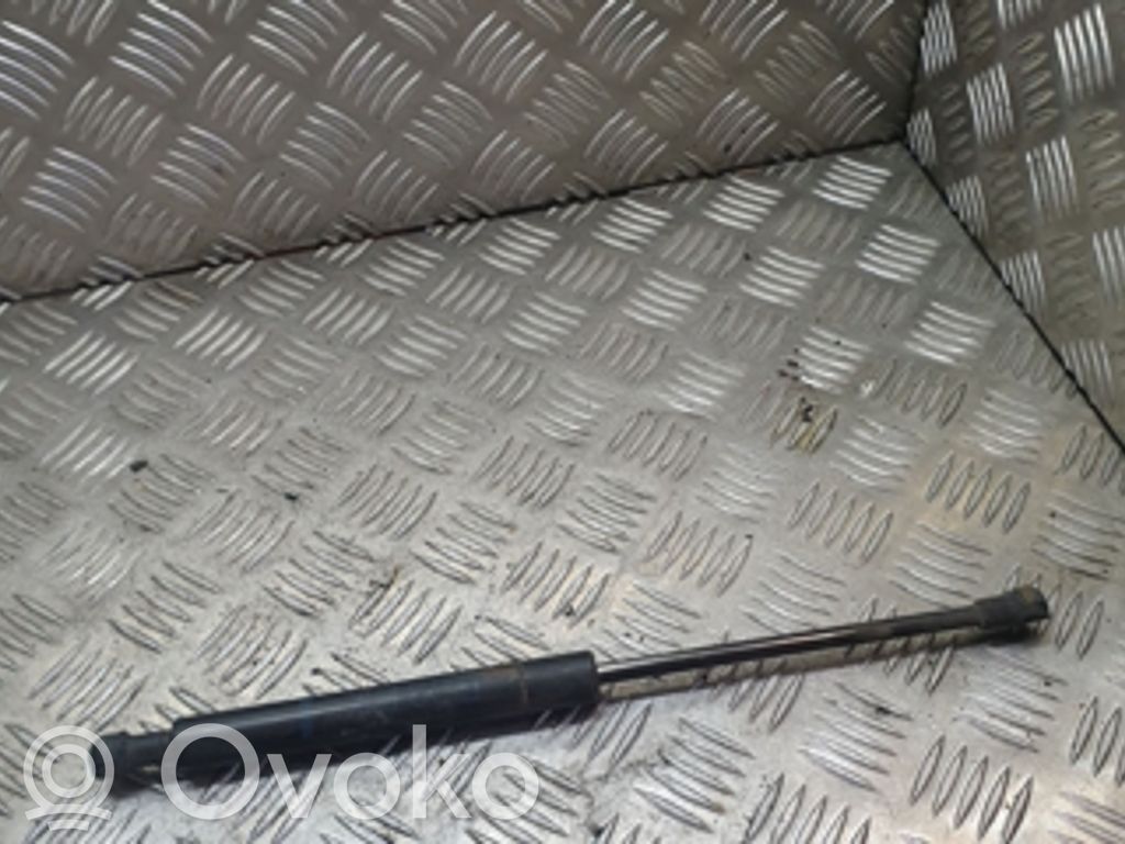 BMW 5 E39 Amortizatorius variklio dangčio 