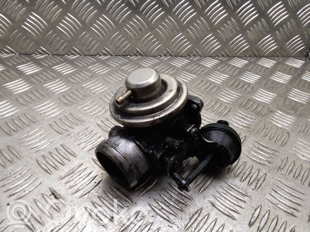 Audi A4 S4 B6 8E 8H Válvula EGR 