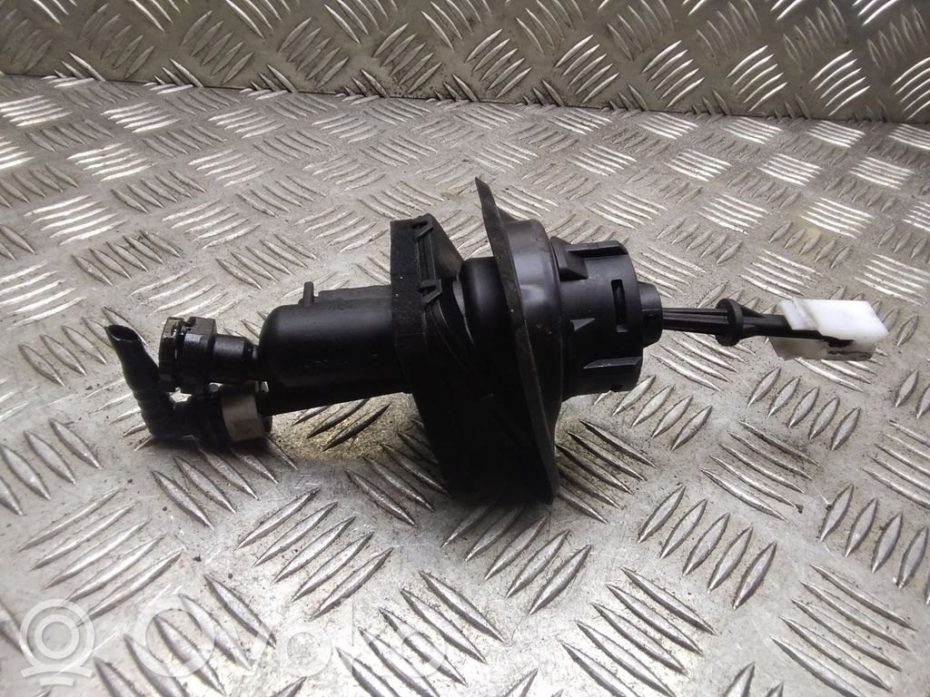 Volvo C30 Kytkimen pääsylinteri 