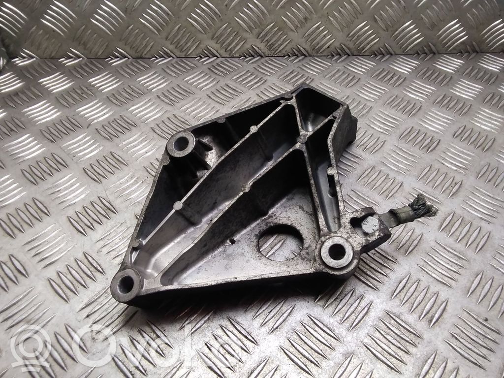 BMW 1 E81 E87 Engine mounting bracket 