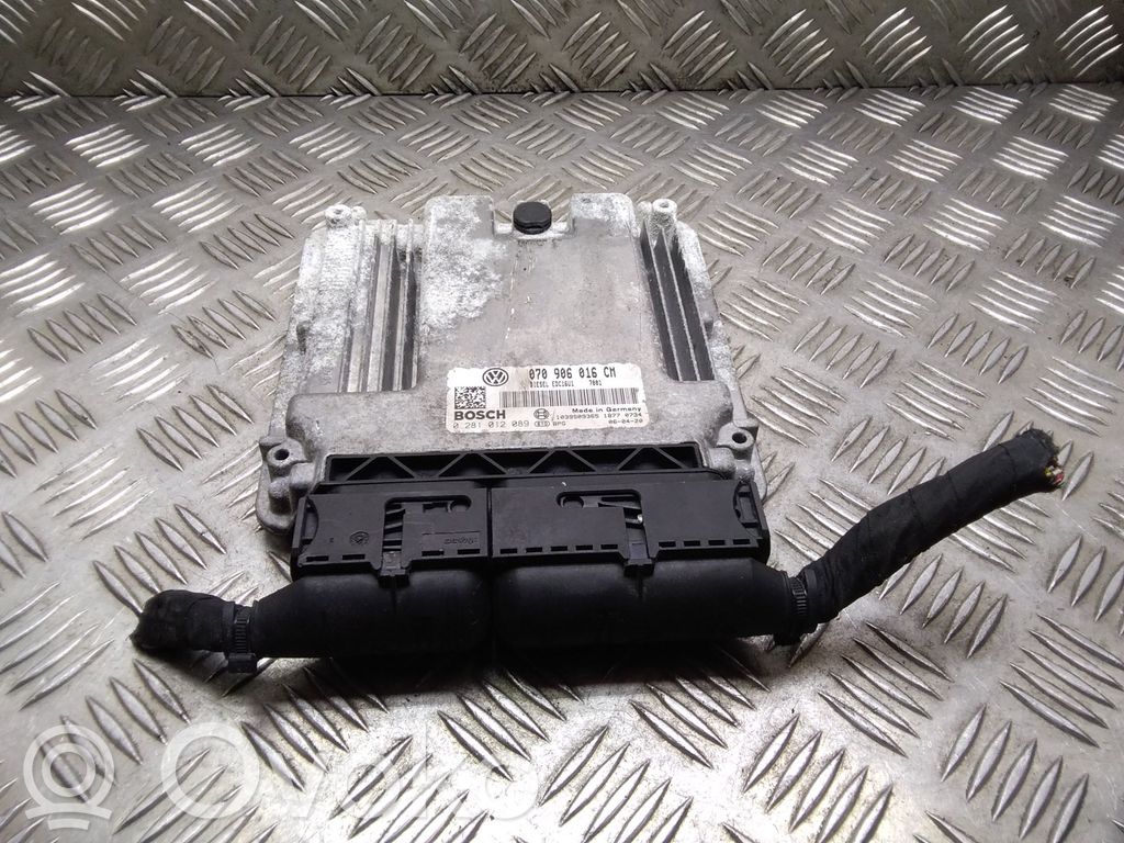 Engine control unit/module   070906016CM,0281012089
