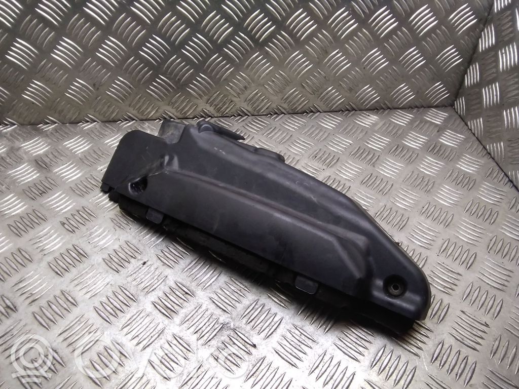 BMW 5 E60 E61 Variklio dangtis (apdaila) 