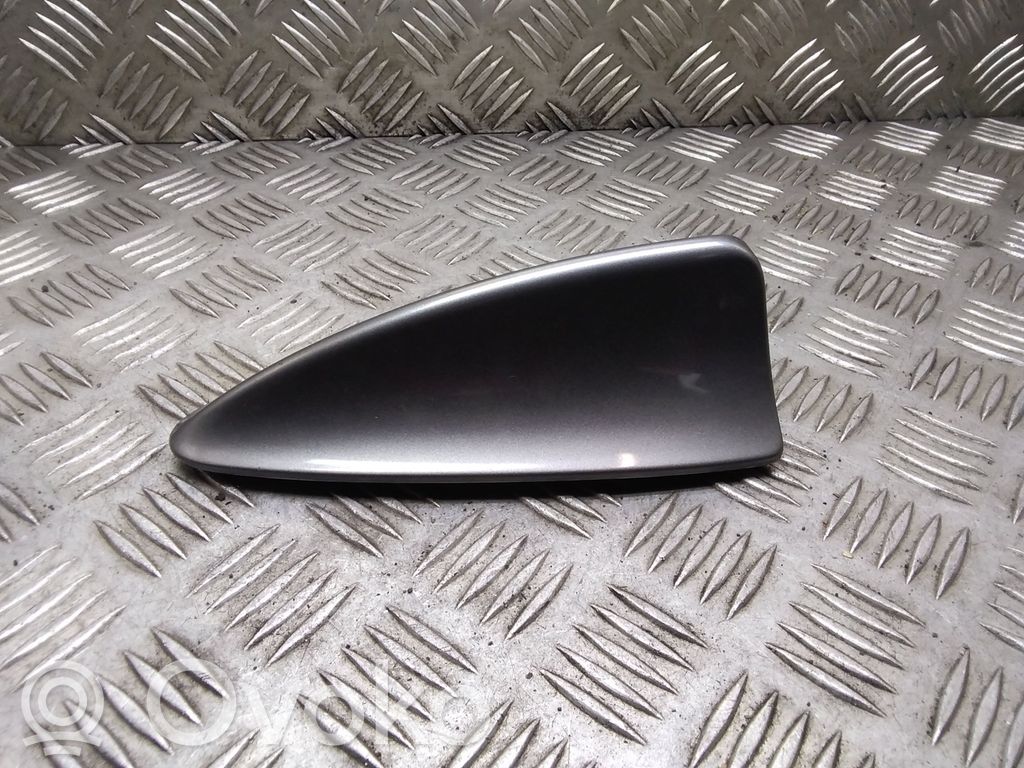 BMW 7 E65 E66 Stogo (GPS) antenos dangtelis 