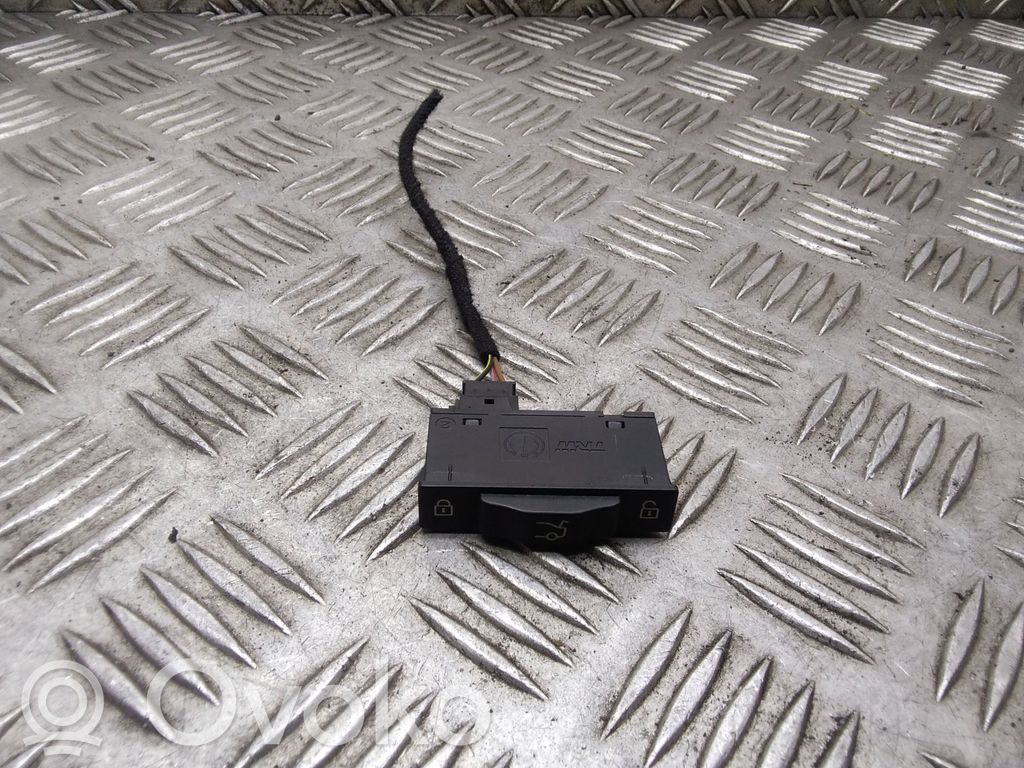BMW 7 E65 E66 Tailgate/trunk/boot open switch 