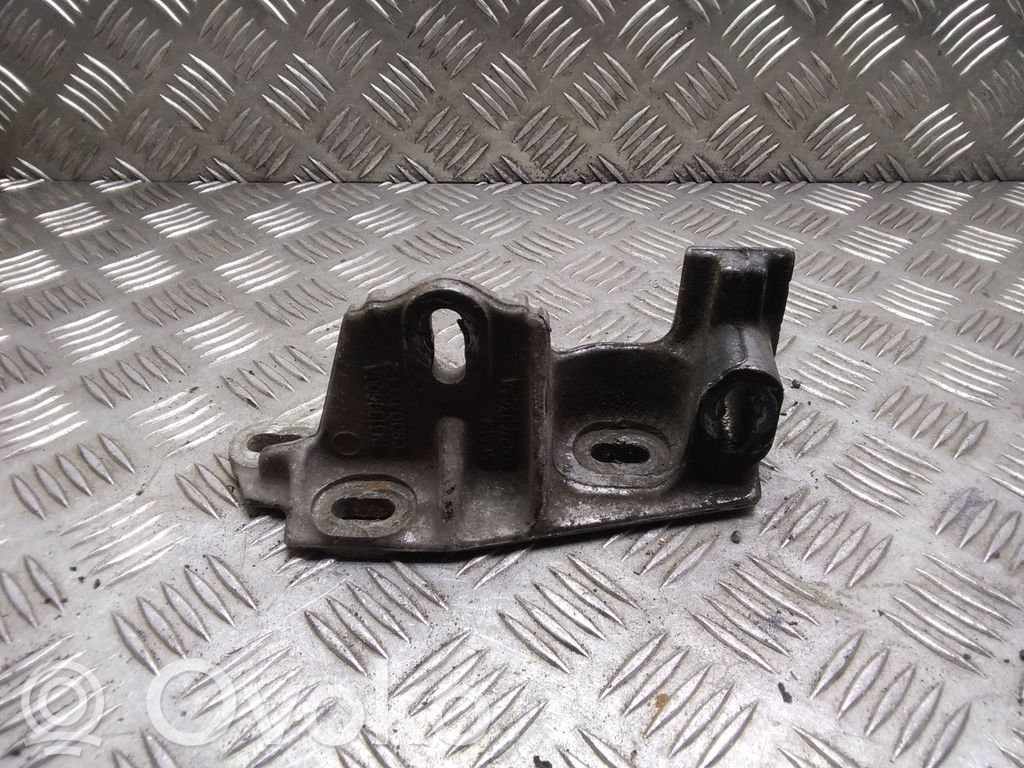 Ford Galaxy Engine mounting bracket 