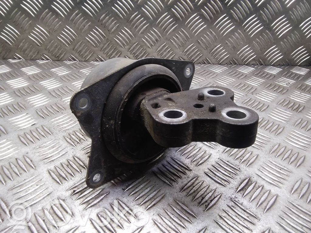 Opel Vectra C Engine mount bracket 