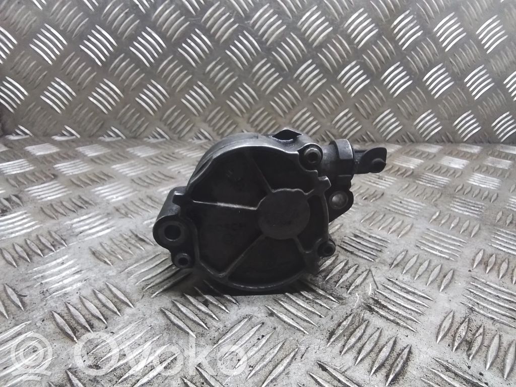 Volvo V70 Vacuum pump 