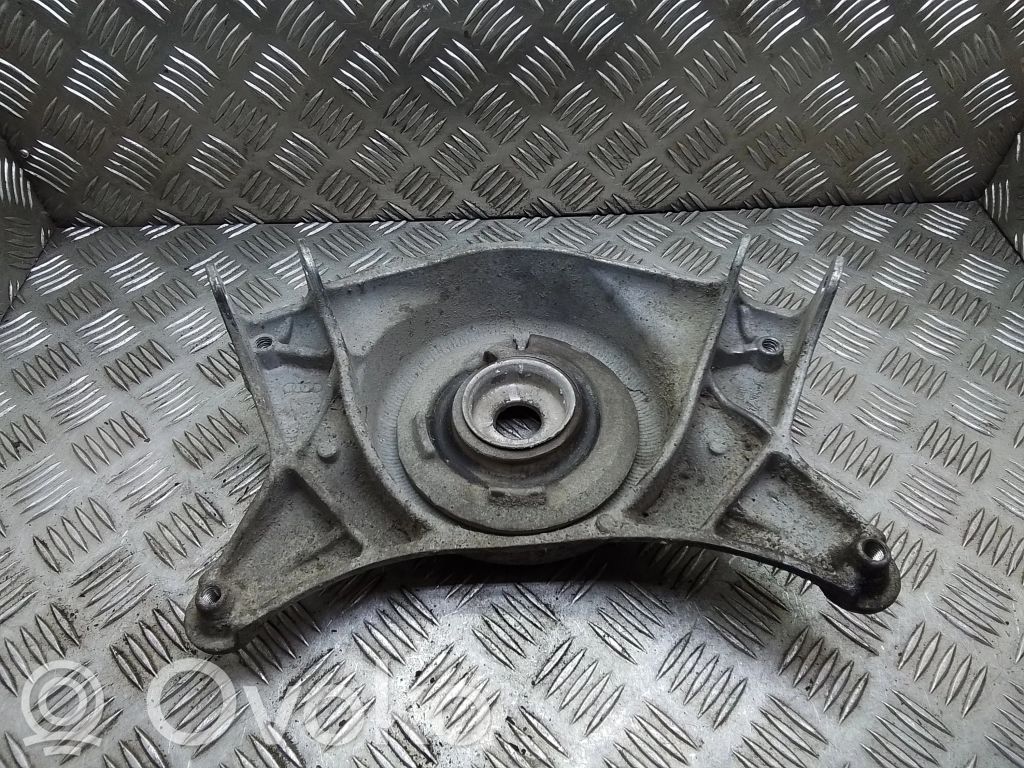 Audi A4 S4 B8 8K Mocowanie sprężyny amortyzatora 