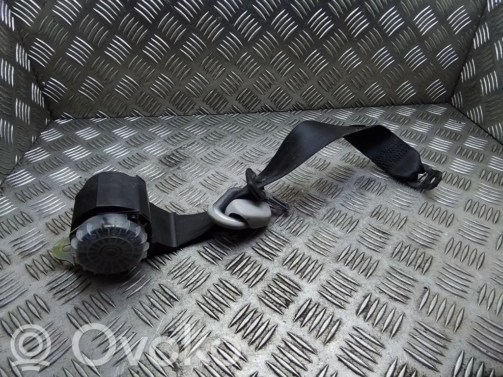 Volkswagen Golf IV Cinturón trasero 