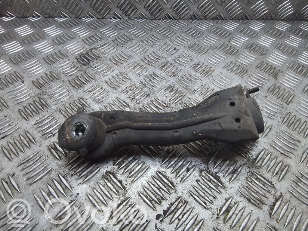 Renault Laguna III Engine mounting bracket 