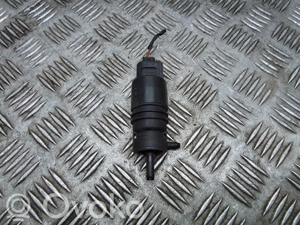 BMW 1 F20 F21 Windscreen/windshield washer pump 